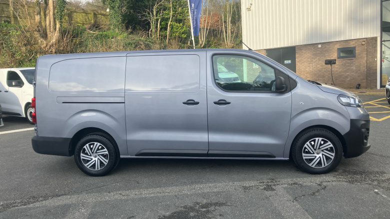 Vauxhall Vivaro L2 Diesel 3100 2.0d 145PS Dynamic H1 Van Auto